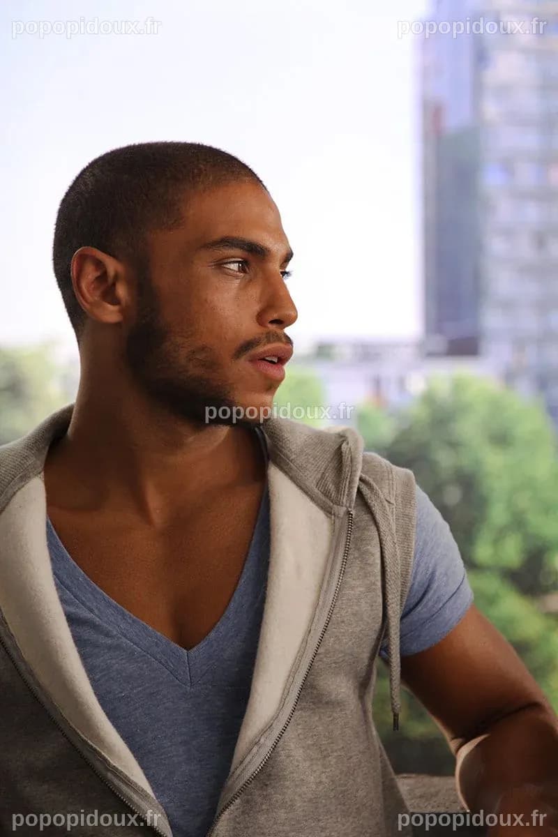 Photo de Nassim Lyes - Photo Nassim Lyes - Photo 34 sur 41 - AlloCiné
