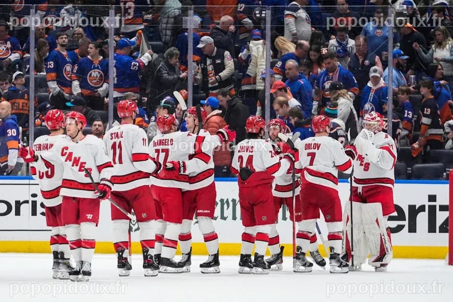 Hurricanes 3 – Islanders 2 | Les Islanders au bord du gouffre