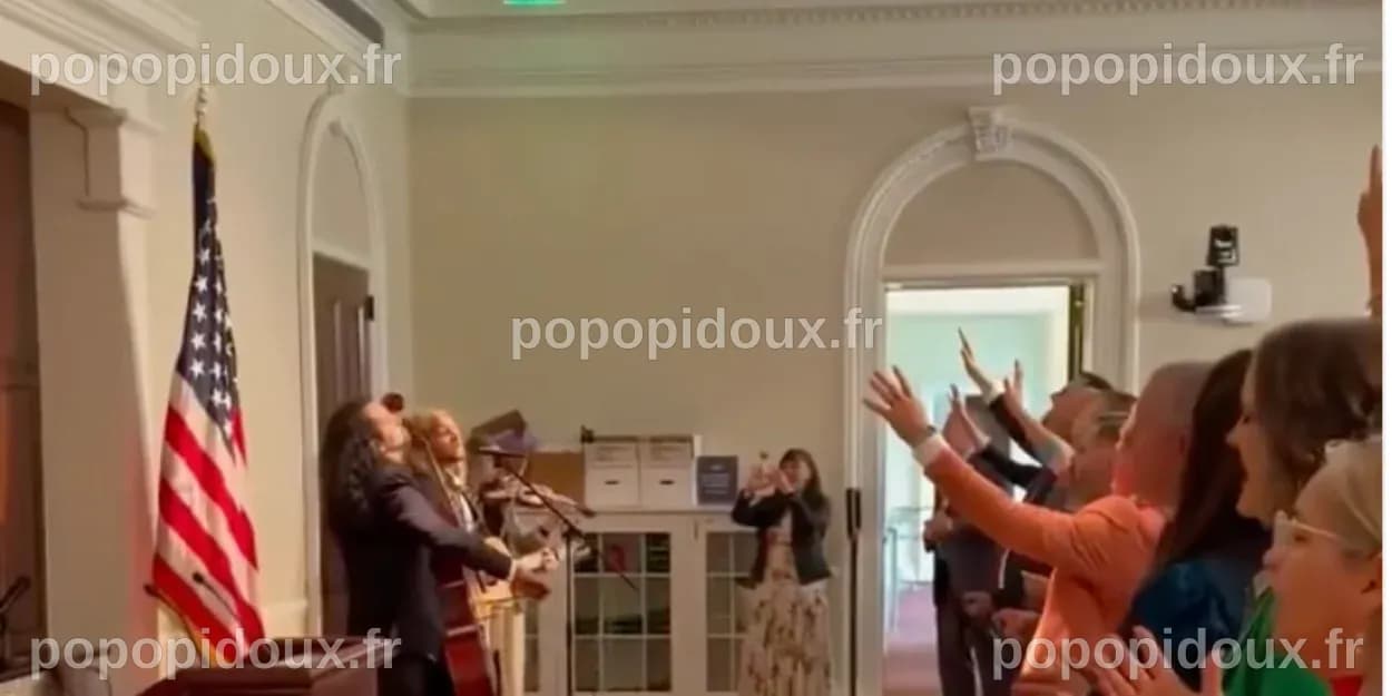 Moms for Liberty : une voix au sein de la Maison Blanche pour leurs aspirations au conseil scolaire
