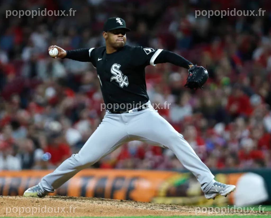 Braves Sign Reynaldo Lopez | EN.VIVES.FUTBOL