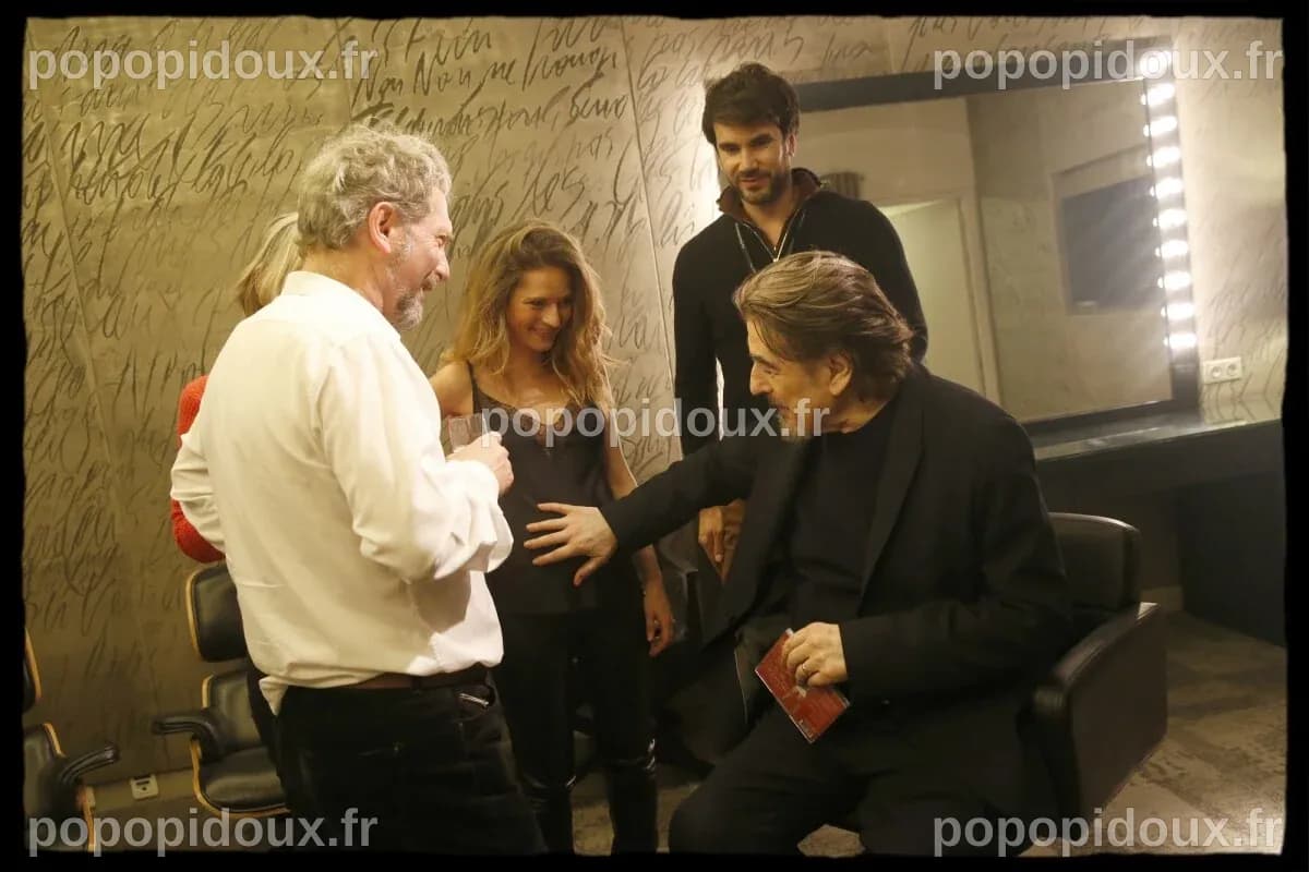 Photo : Frédéric Lama (fils de Serge Lama), sa femme Léa (enceinte) et ...