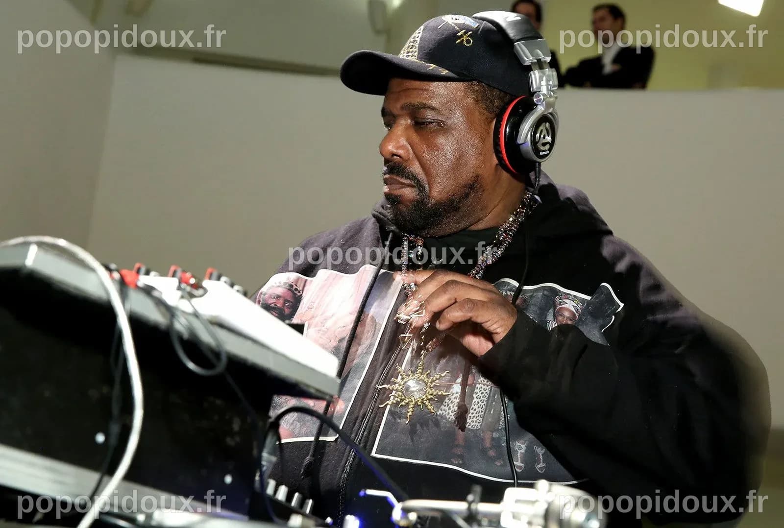 Afrika Bambaataa, icône du hip-hop et fondateur de la Zulu Nation, s'éteint à 68 ans
