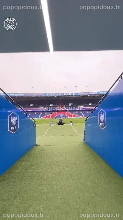 Analyse de Lizarazu après la victoire éclatante du PSG face à Chelsea : « Les défenseurs en retrait ! »