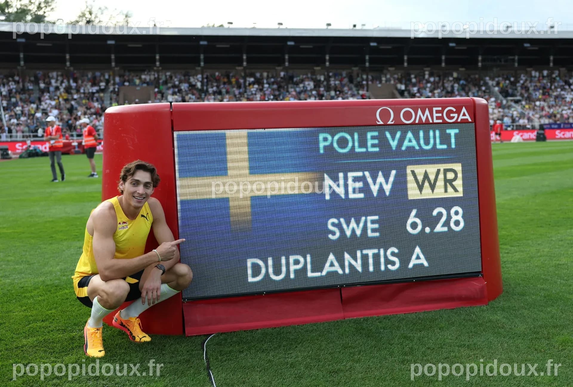 Armand Duplantis établit un nouveau record du monde en saut à la perche avec 6,31 mètres