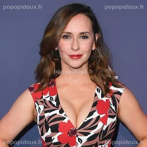 Cur Pictures Of Jennifer Love Hewitt - Infoupdate.org