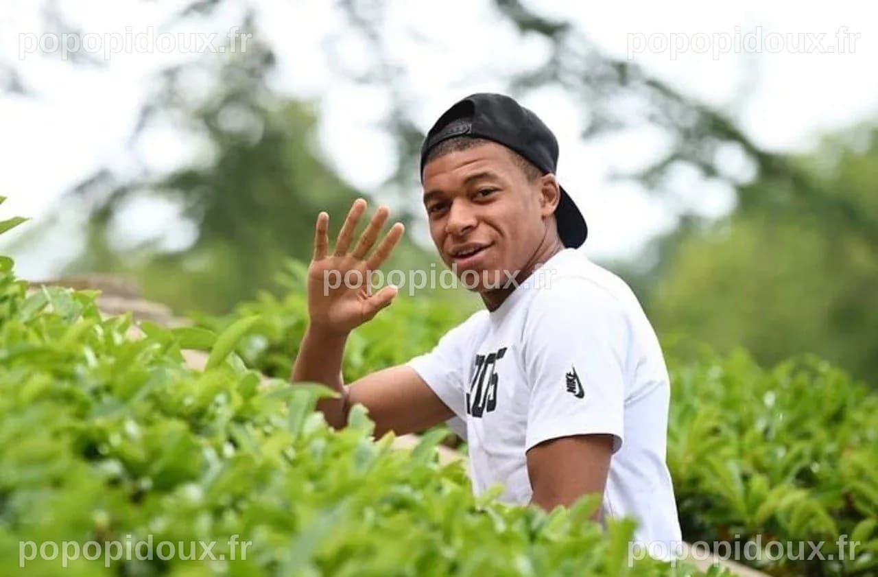 Kylian Mbappé dément des rumeurs sur sa vie privée - Le Parisien