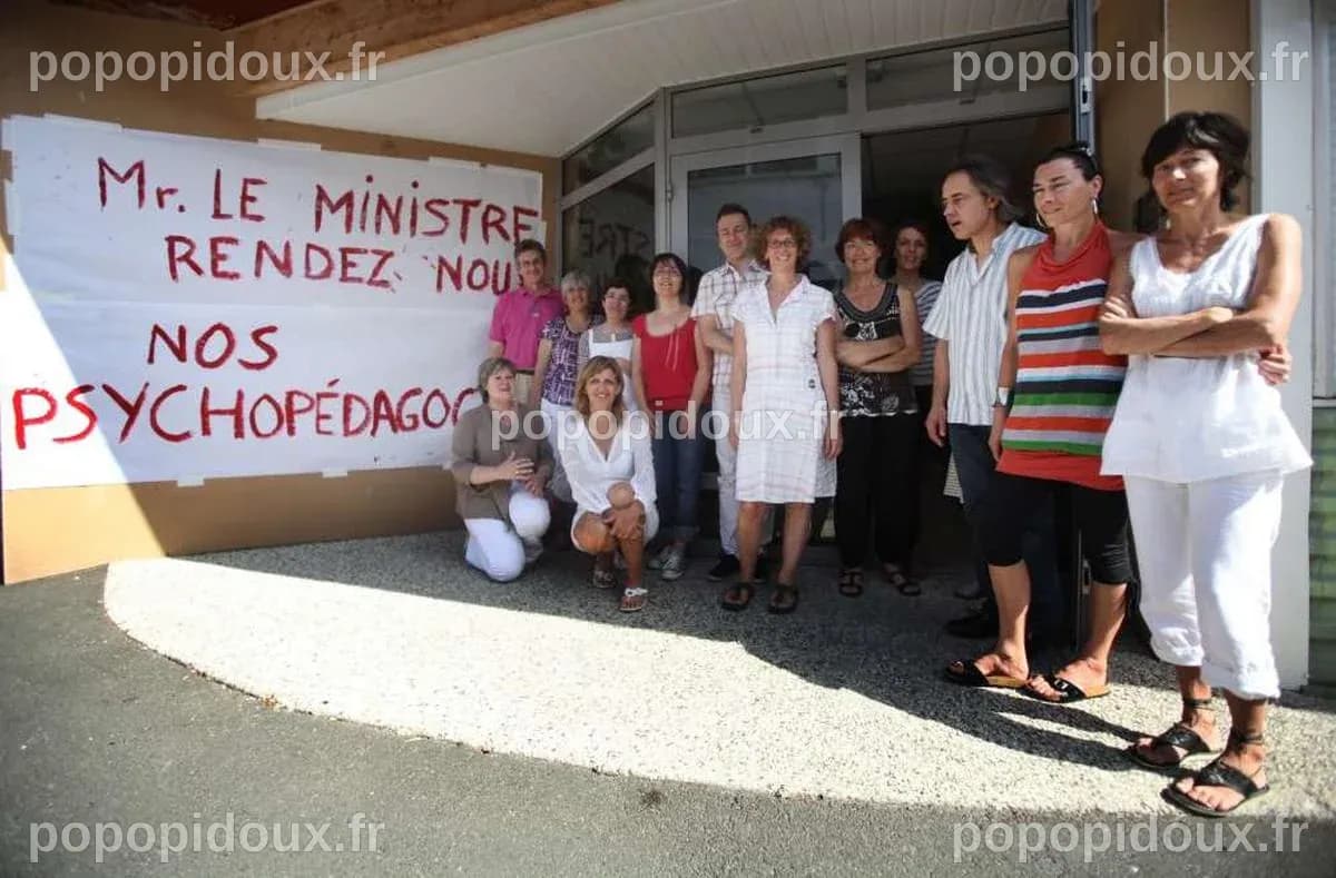 Angoulême: les salariés du CMPP en grève contre les suppressions de ...