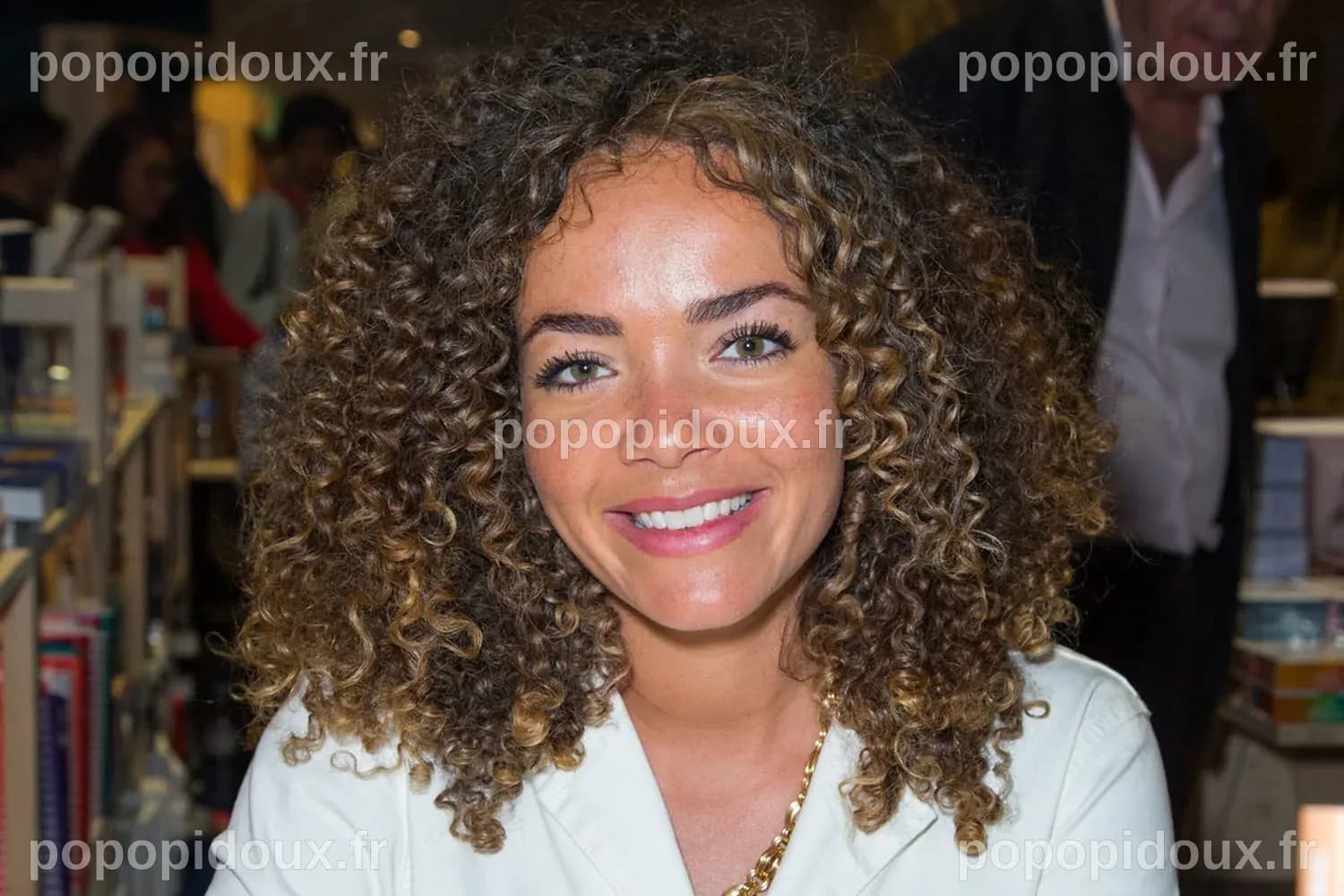 Anaïs Grangerac a un secret pour avoir de belles boucles et ce n'est ...
