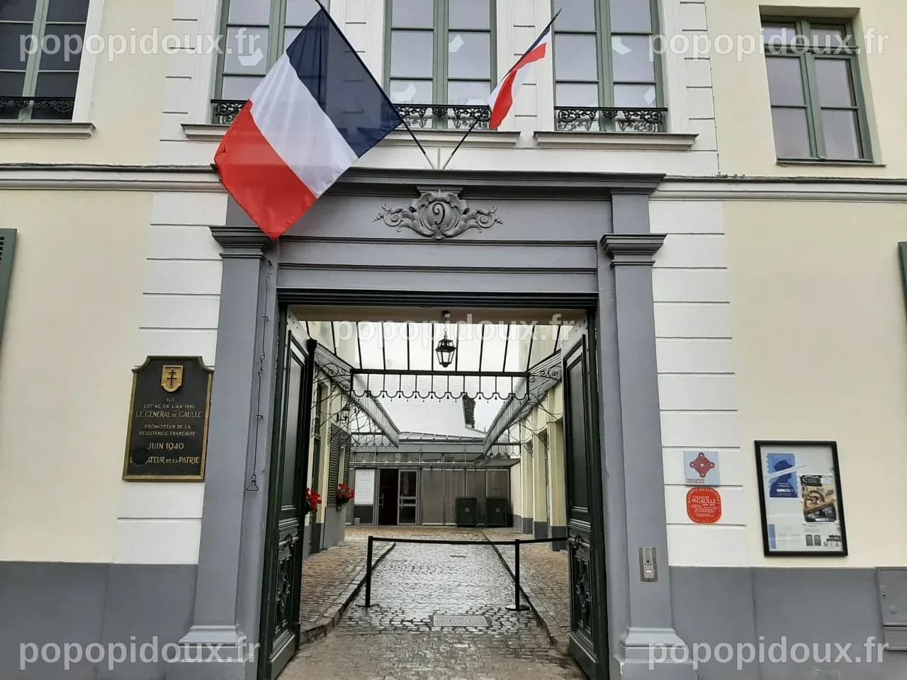 Insolite. Et si vous passiez une nuit à la Maison natale Charles de ...