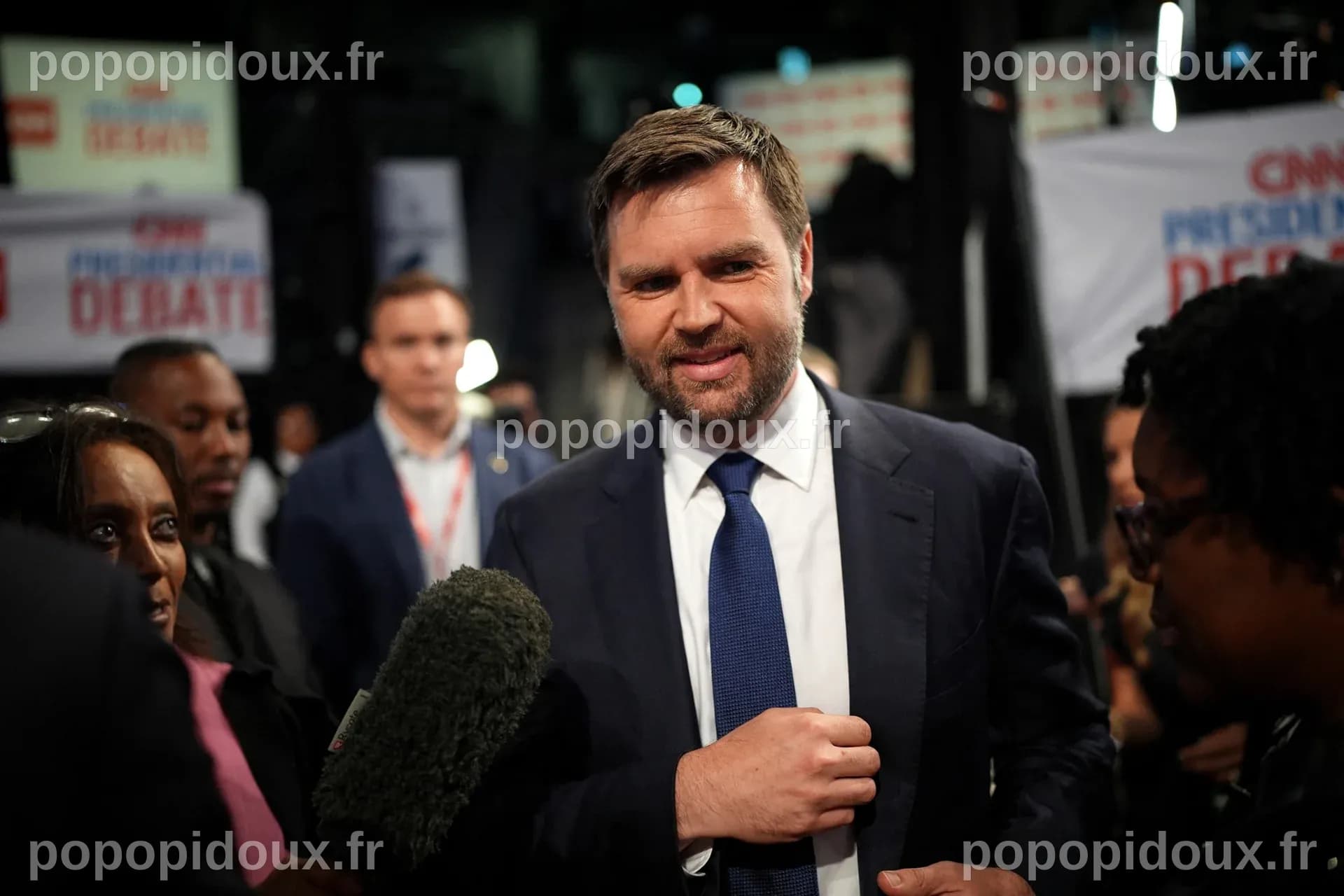J. D. Vance : le vice-président américain engagé dans des négociations délicates avec l'Iran