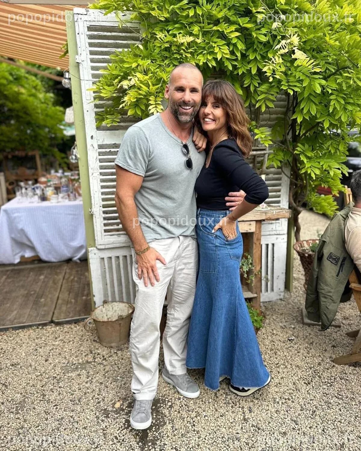 Photo : Faustine Bollaert et son frère partagent un tendre moment de ...