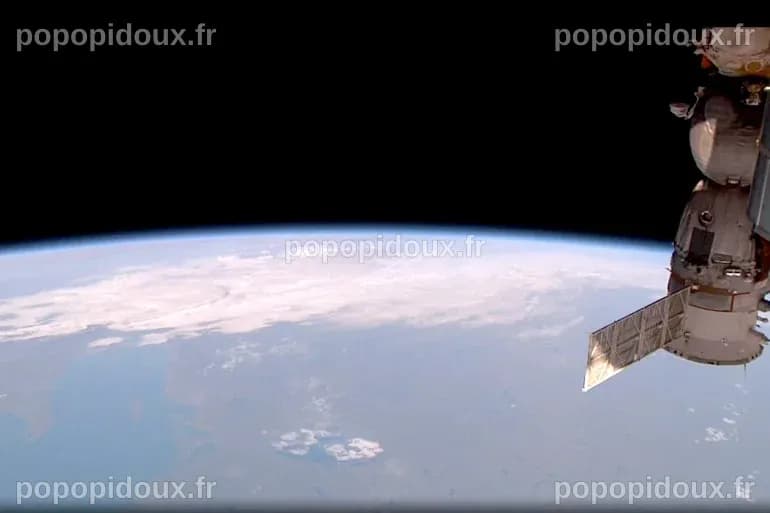 Problème d'antenne sur un vaisseau spatial russe contraint un amarrage manuel à l'ISS
