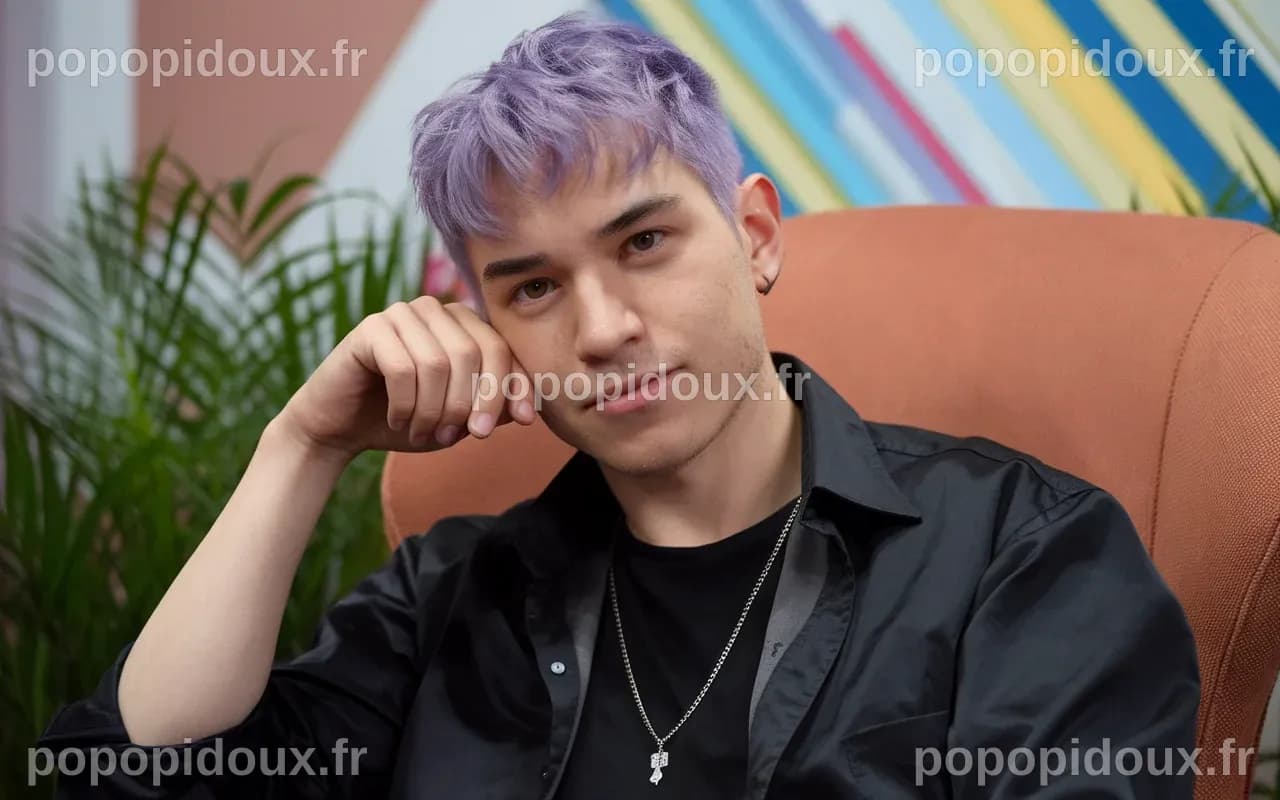 Michou âge taille : le phénomène aux cheveux violets