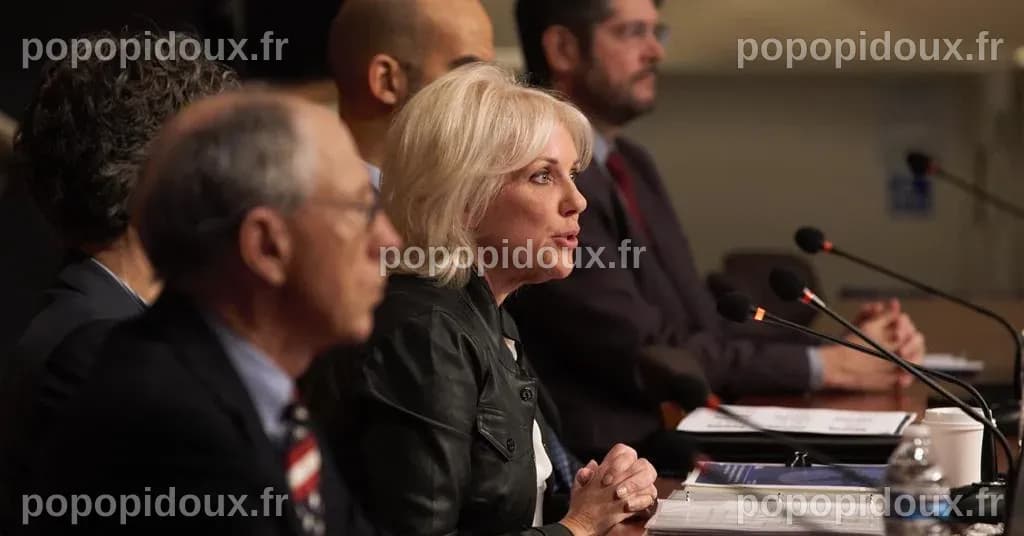 Le président du NTSB critique Boeing pour ne pas avoir fourni d ...