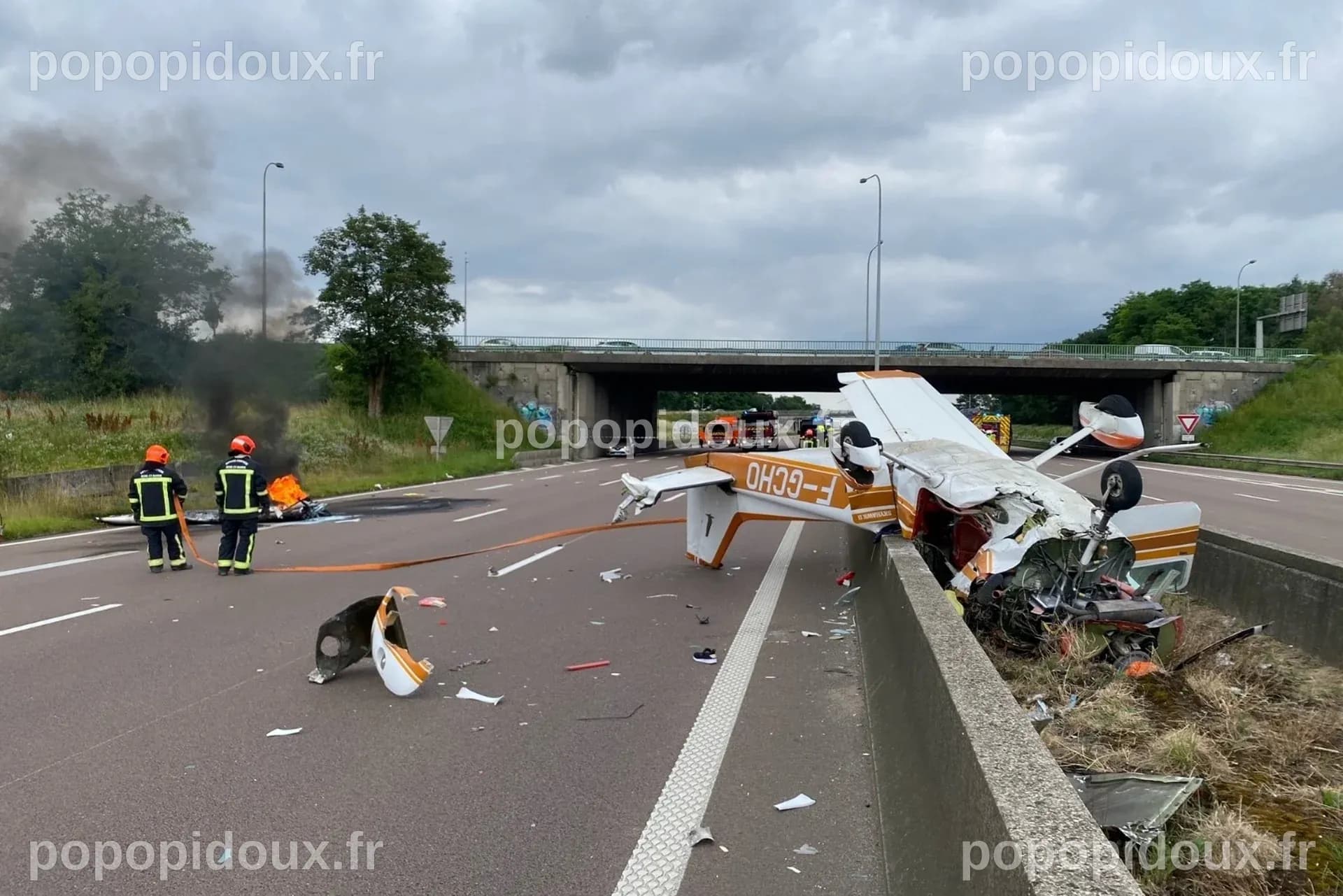Un pilote chevronné tué dans un crash d'avion en banlieue près des habitations : 'Un véritable héros'