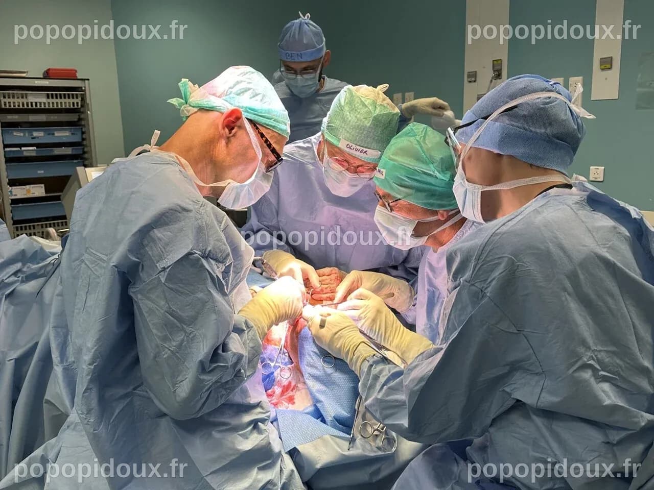 Un chirurgien de Rouen participe à la première greffe du larynx en France