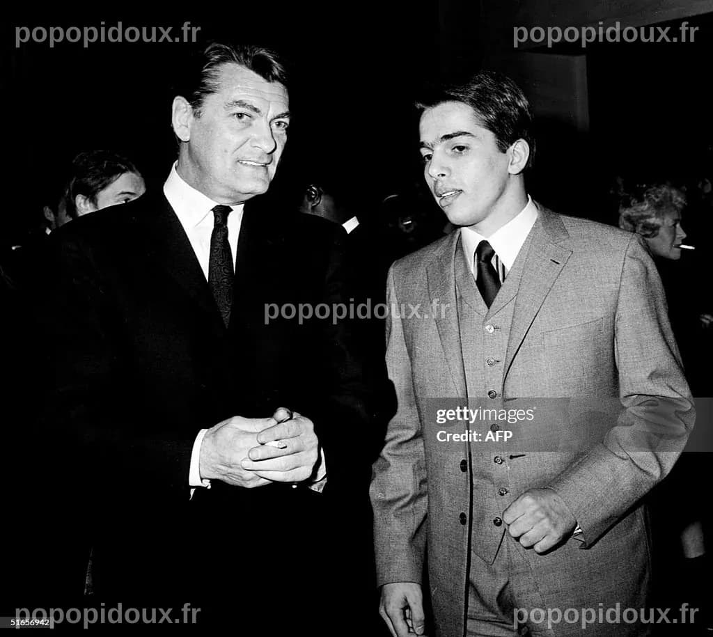 L'acteur Jean Marais et son fils Serge, a Paris le 22 avril 1964 News ...
