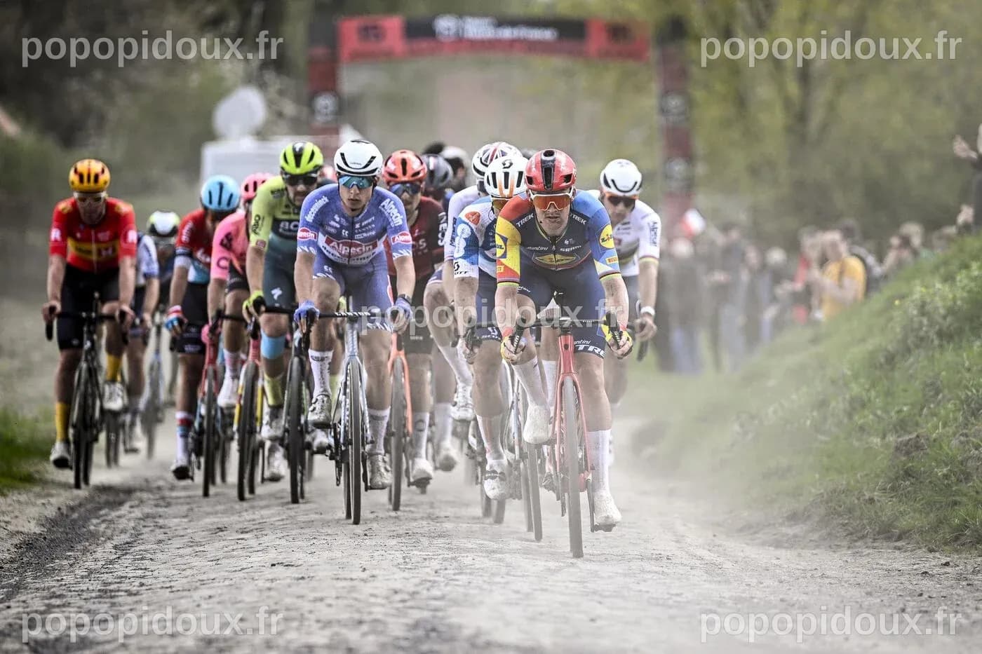 Paris-Roubaix : sous les pavés, les primes… Combien gagneront les ...