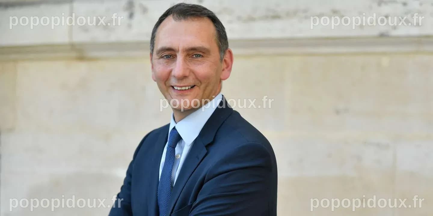 La vie et l'œuvre de Laurent Jacobelli : Un regard approfondi sur le compagnon 2021