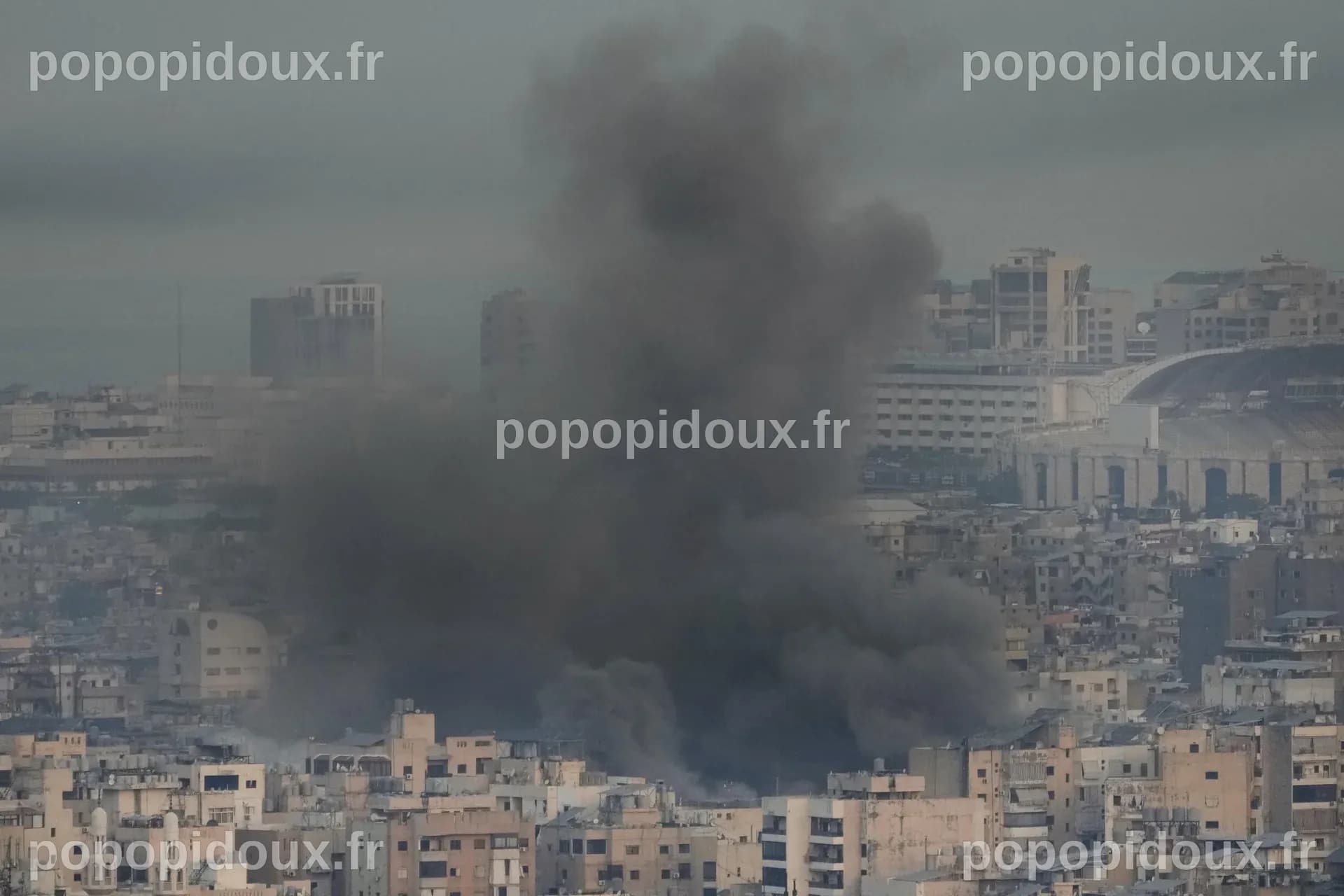 Israël intensifie les frappes sur Beyrouth après l'annonce de négociations de paix avec le Liban