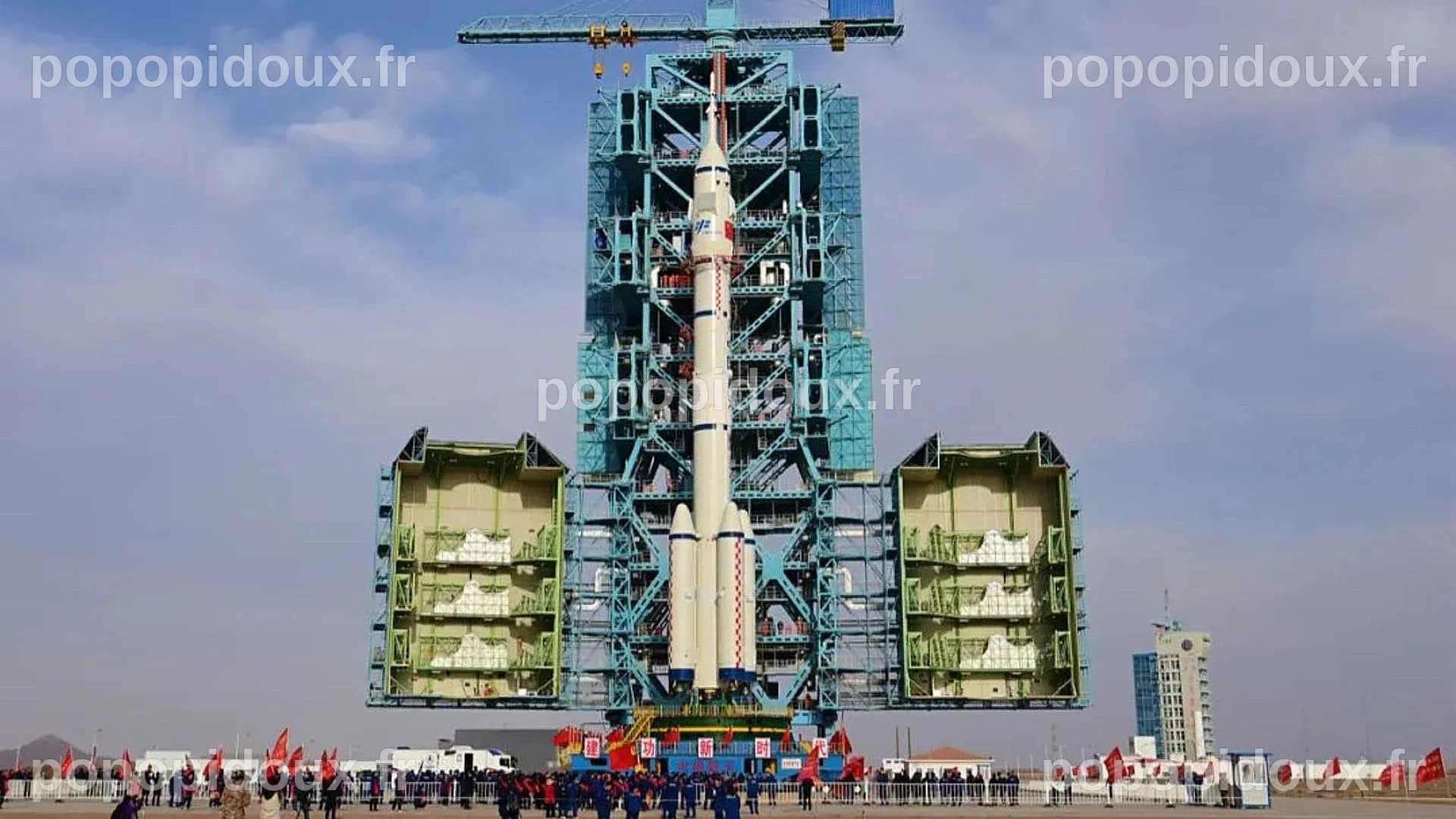 Watch China launch Shenzhou 15 astronauts to Tiangong space station ...
