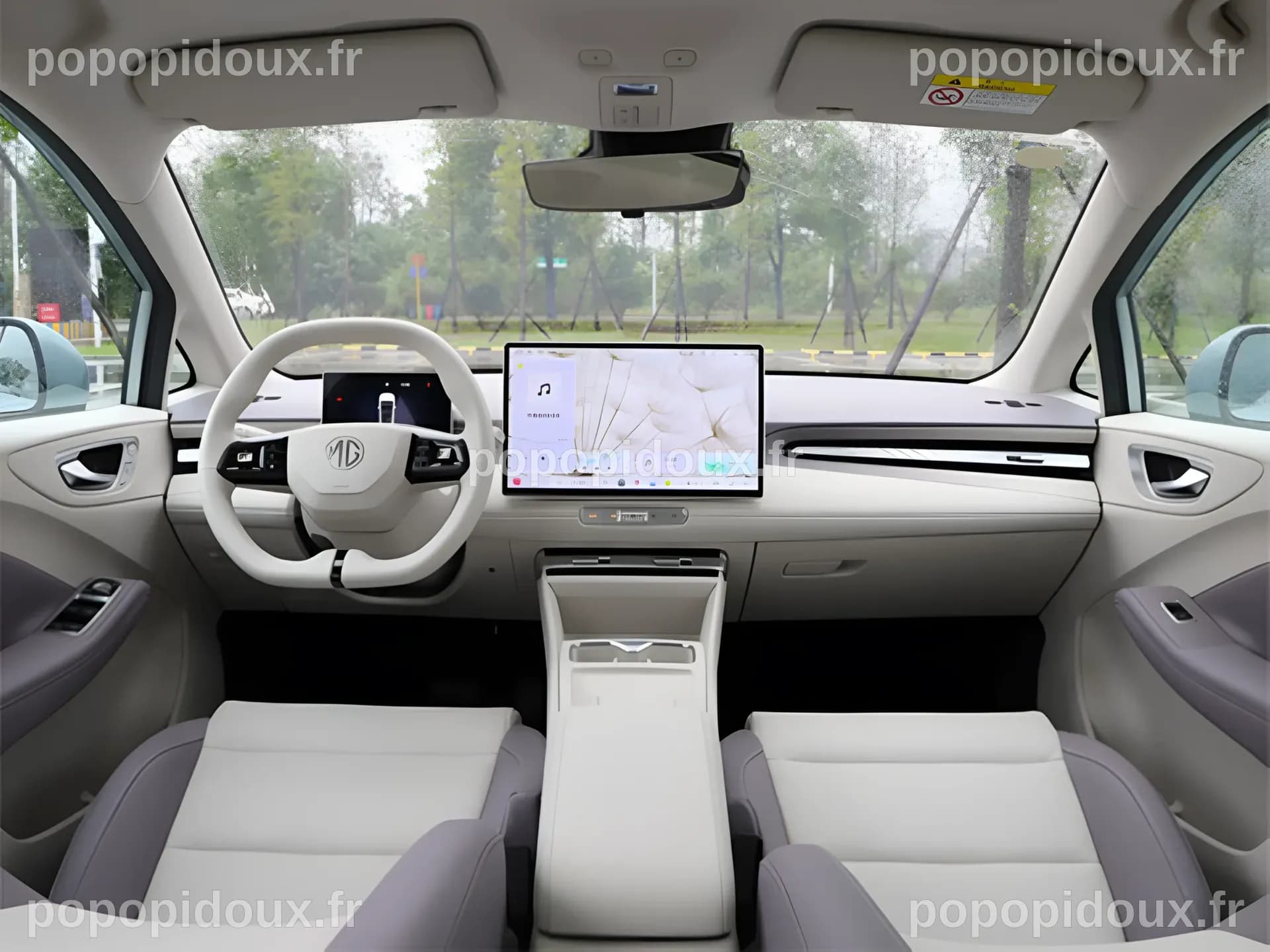 La MG4 Anxin Edition, première voiture produite en série dotée d'une ...