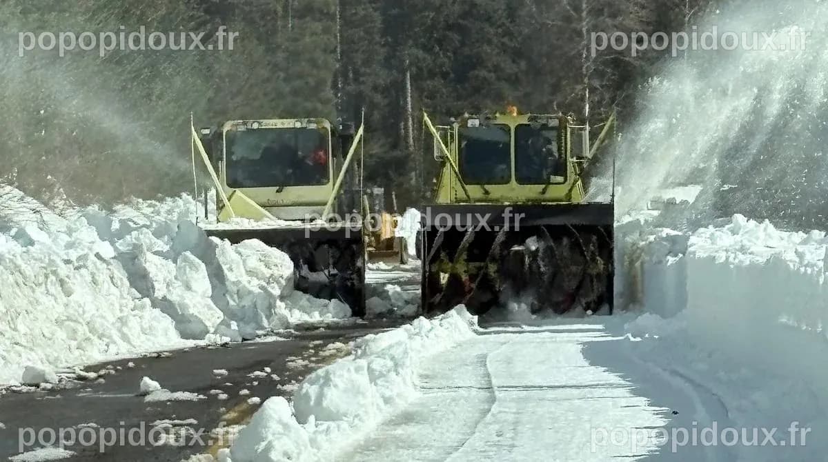 La Route des Cascades du Nord dégagée de neige, mais son ouverture dépend des réparations