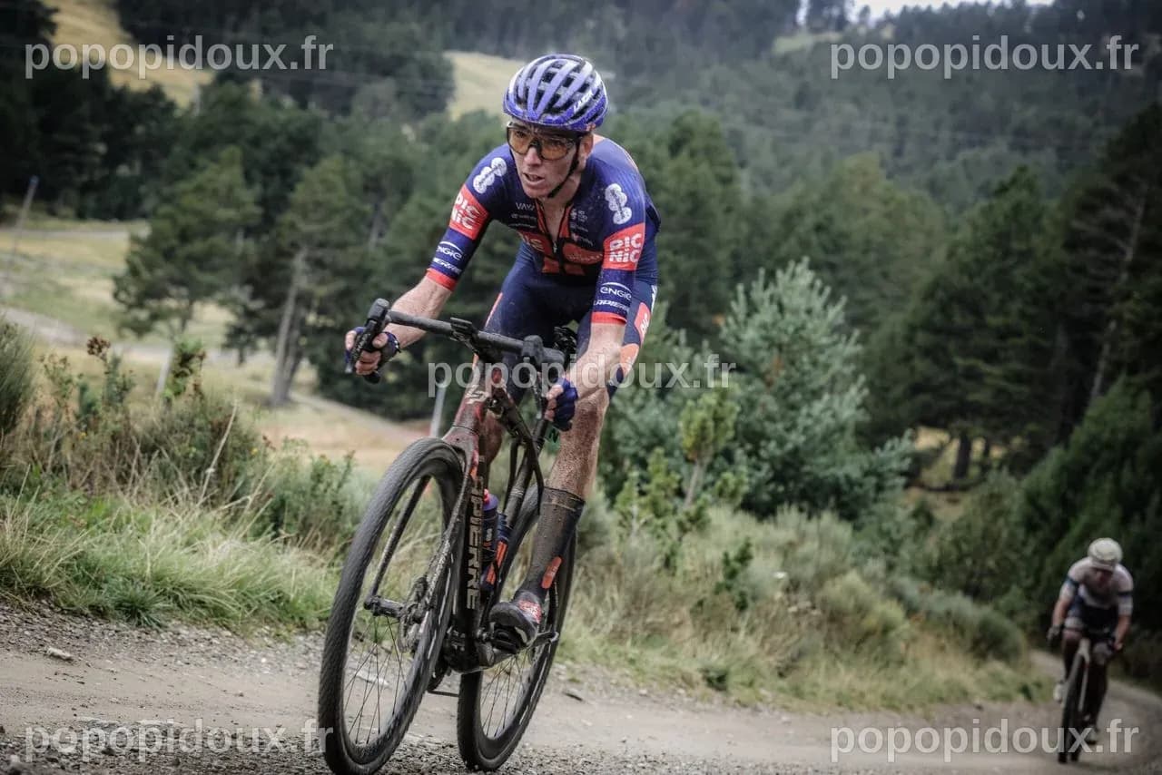 Romain Bardet triomphe lors de l'éprouvante étape des World Series de gravel à Monaco