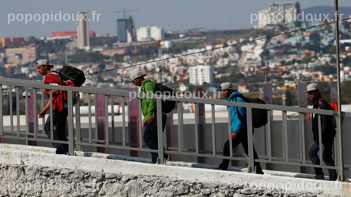 Une caravane de migrants quitte Tapachula, mais beaucoup renoncent à rejoindre la frontière américaine