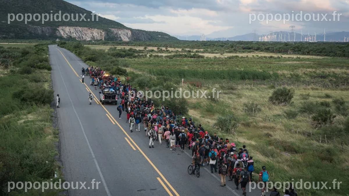 Trump threatens a 25% tariff on Mexico if illegal border crossings don ...