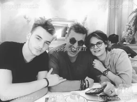 Photo : Simon Castaldi et ses parents Benjamin Castaldi et Valérie ...