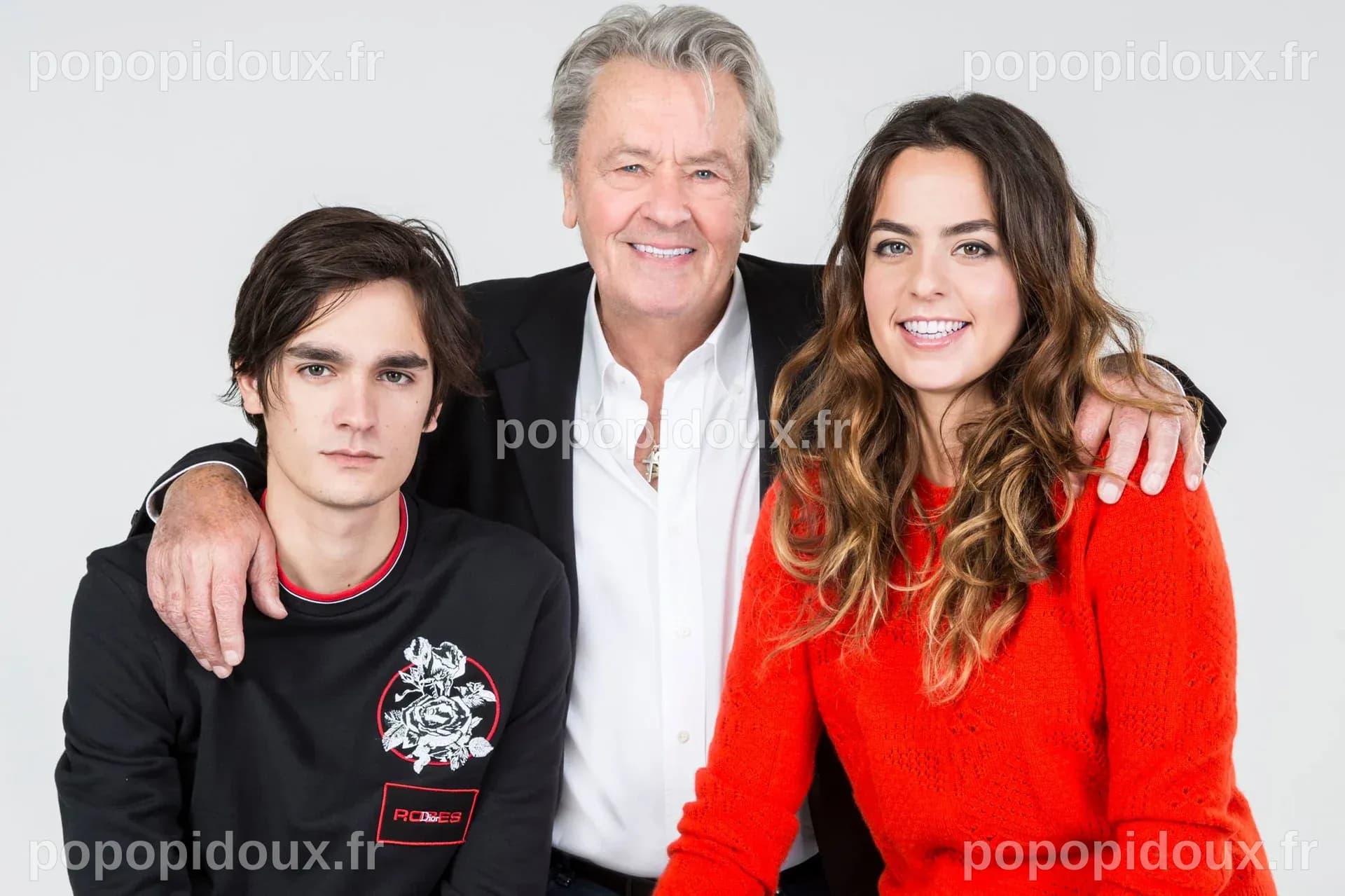 Héritage d'Alain Delon : Anouchka accusée d'abus de faiblesse par Alain ...