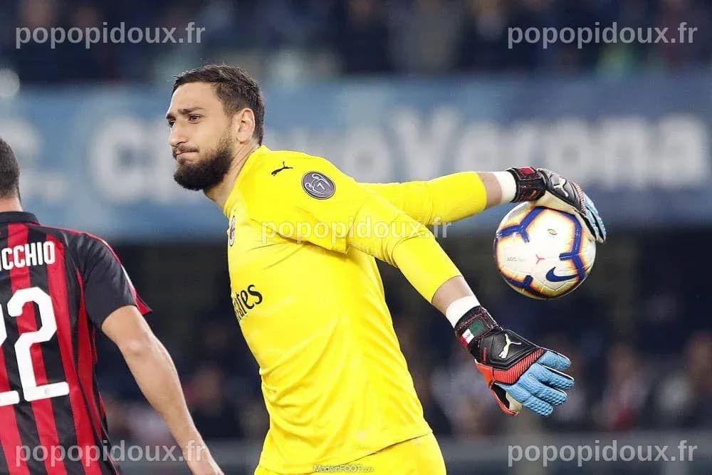 La Taille de Gianluigi Donnarumma : Un Avantage Décisif pour le Gardien de But