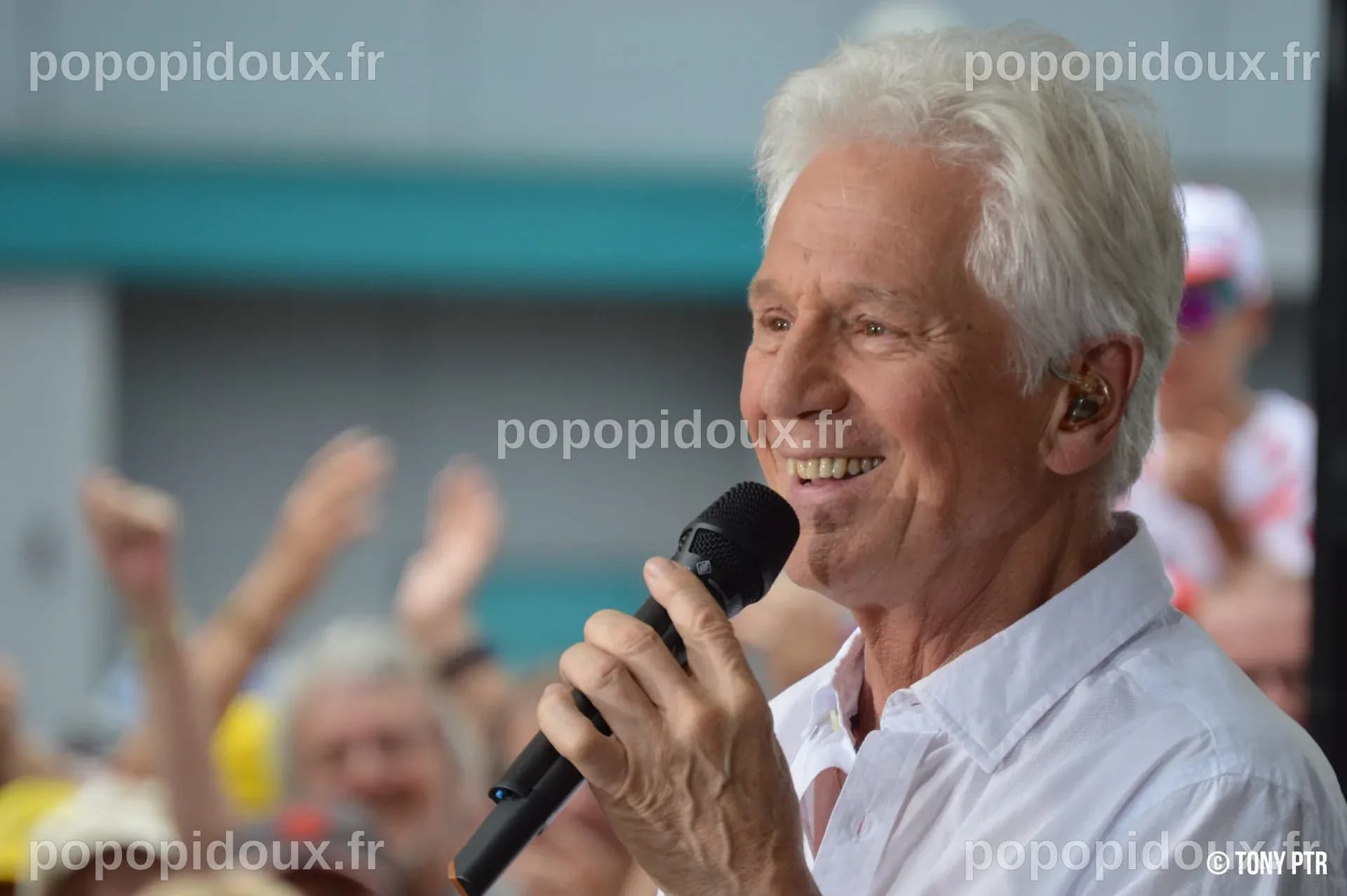 Joyeux anniversaire à Gérard Lenorman qui fête ses 76 ans ! - Melody TV