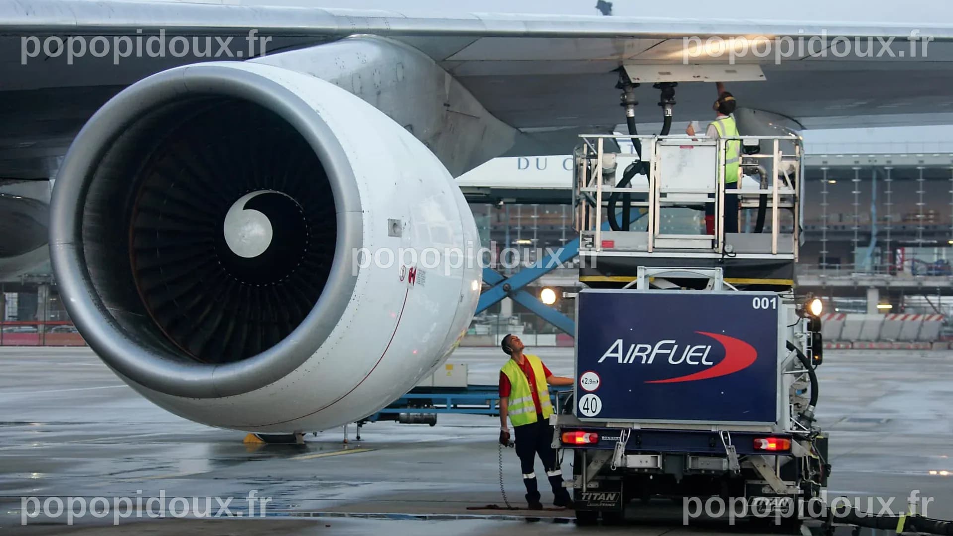 Kérosène: l'aéroport de Roissy-Charles de Gaulle n'avait plus que trois ...
