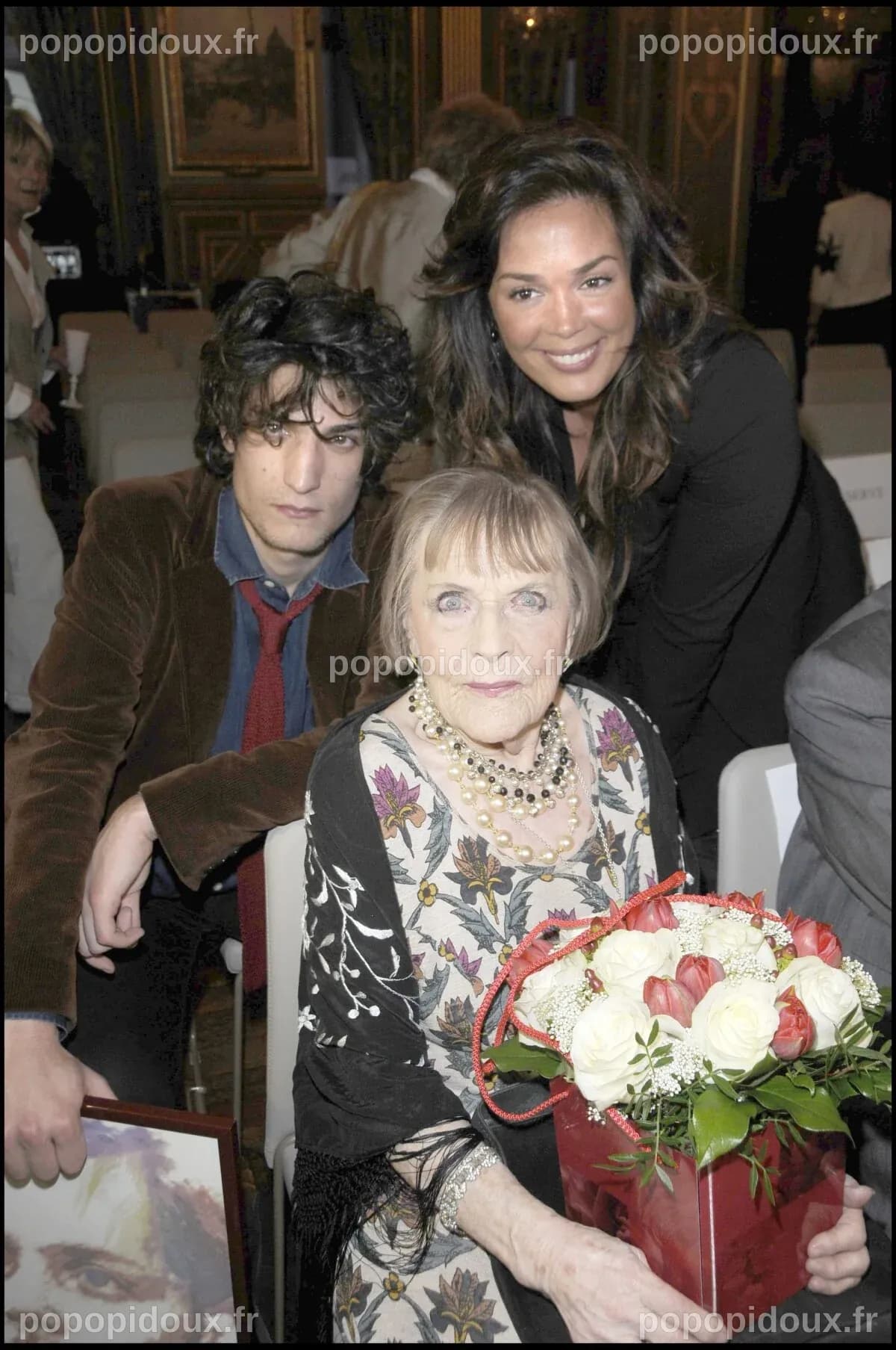 Photo : Mado Maurin, mère de Patrick Dewaere, avec Louis Garrel et sa ...