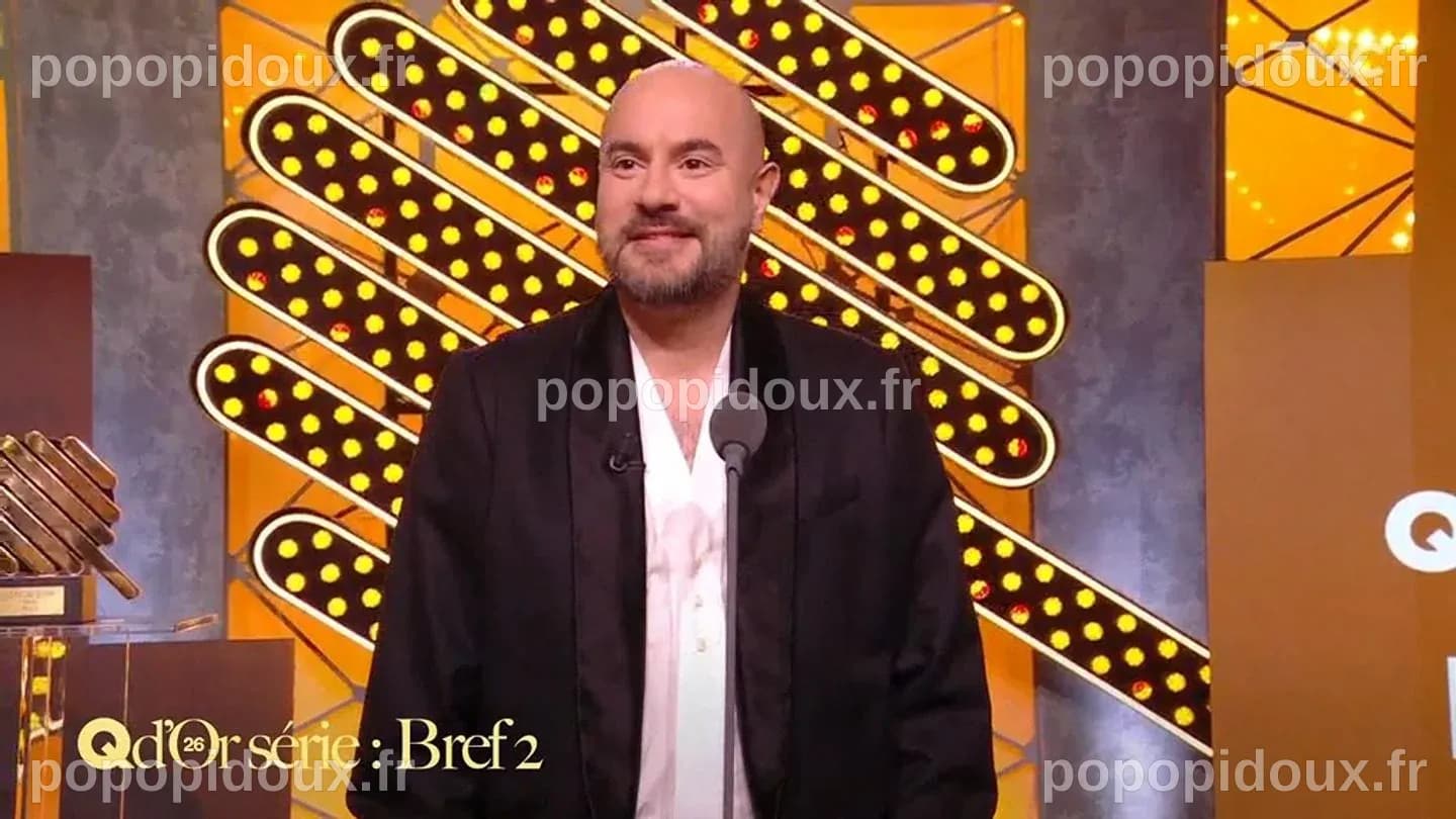 Kyan Khojandi reçoit le Q d'Or de la meilleure série avec "Bref 2" - Q ...