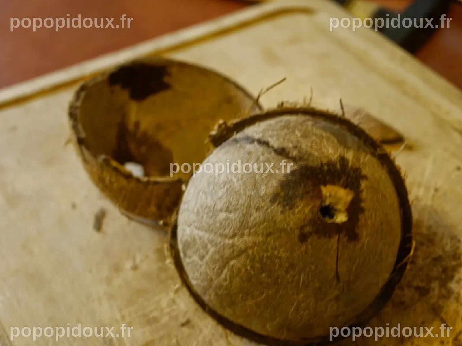 Cum se desface nuca de cocos – Blog de familie