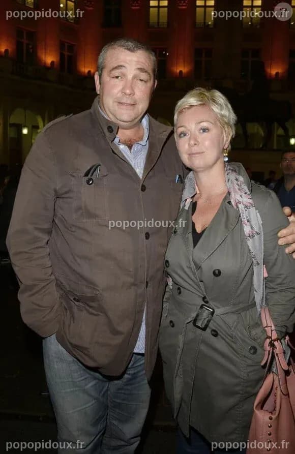 Photo : Laurent Gamelon et son epouse lors de la générale de la pièce ...