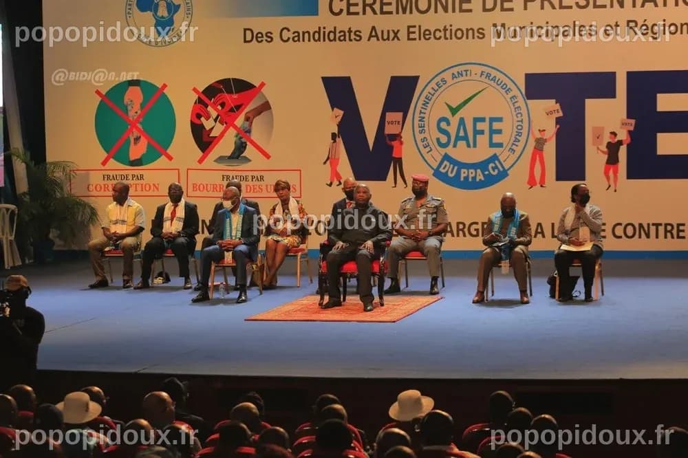 Politique: Cérémonie de présentation des candidats aux élections ...