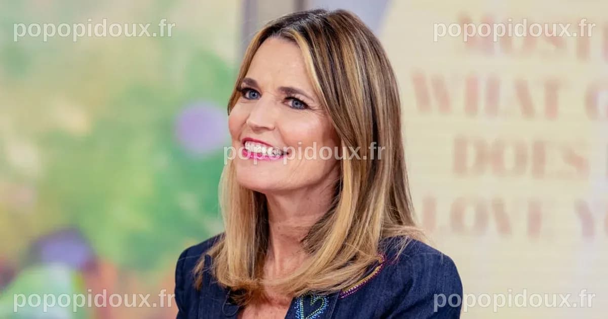 Savannah Guthrie et ses Frères Émus Rendent Hommage à leur Mère Disparue en Déposant des Fleurs devant son Domicile
